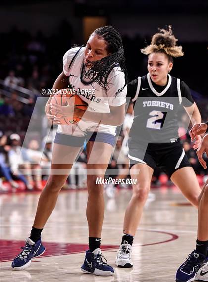 Thumbnail 3 in La Jolla Country Day vs. Sierra Canyon photogallery.