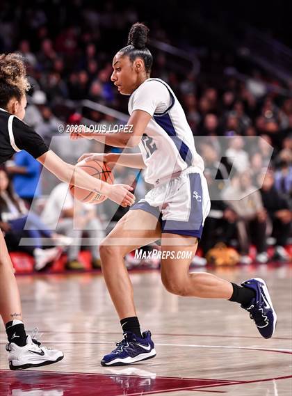 Thumbnail 1 in La Jolla Country Day vs. Sierra Canyon photogallery.