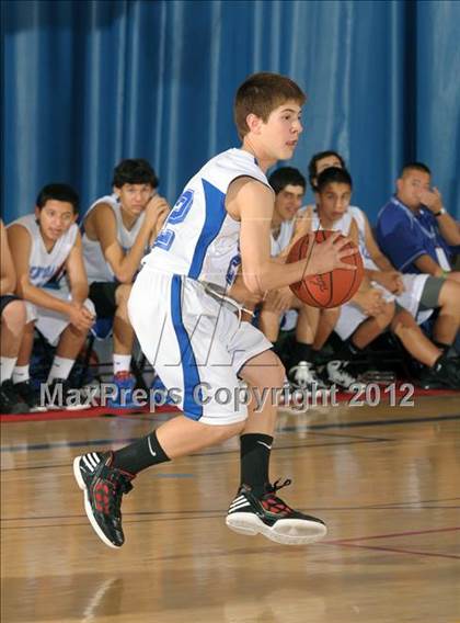 Thumbnail 2 in JV: Grove vs Central (MaxPreps Holiday Classic) photogallery.