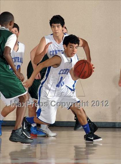 Thumbnail 1 in JV: Grove vs Central (MaxPreps Holiday Classic) photogallery.