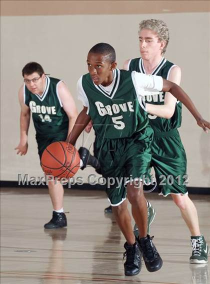 Thumbnail 2 in JV: Grove vs Central (MaxPreps Holiday Classic) photogallery.