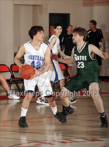 Thumbnail 2 in JV: Grove vs Central (MaxPreps Holiday Classic) photogallery.