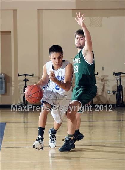Thumbnail 3 in JV: Grove vs Central (MaxPreps Holiday Classic) photogallery.
