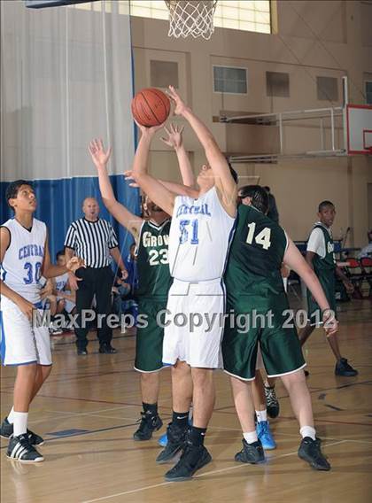 Thumbnail 2 in JV: Grove vs Central (MaxPreps Holiday Classic) photogallery.
