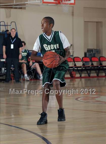 Thumbnail 2 in JV: Grove vs Central (MaxPreps Holiday Classic) photogallery.