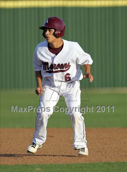 Thumbnail 2 in Stony Point vs. Austin (Texas 5A Region II Bidistrict) photogallery.