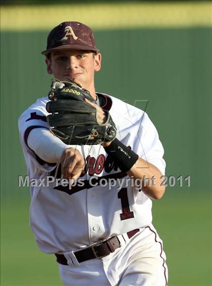 Thumbnail 2 in Stony Point vs. Austin (Texas 5A Region II Bidistrict) photogallery.