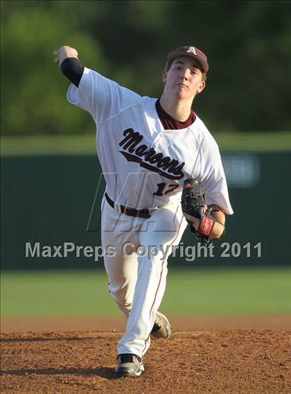 Thumbnail 3 in Stony Point vs. Austin (Texas 5A Region II Bidistrict) photogallery.