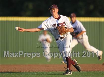 Thumbnail 1 in Stony Point vs. Austin (Texas 5A Region II Bidistrict) photogallery.