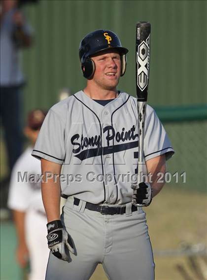 Thumbnail 1 in Stony Point vs. Austin (Texas 5A Region II Bidistrict) photogallery.