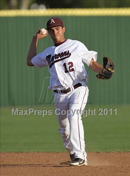 Thumbnail 1 in Stony Point vs. Austin (Texas 5A Region II Bidistrict) photogallery.