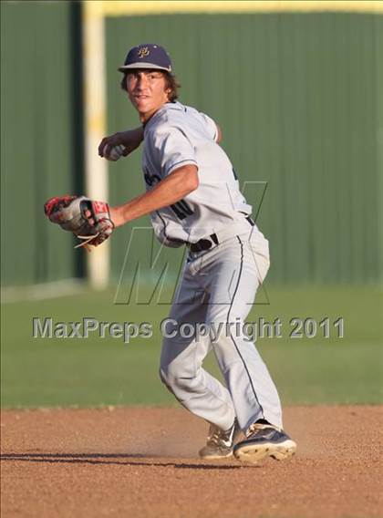 Thumbnail 2 in Stony Point vs. Austin (Texas 5A Region II Bidistrict) photogallery.