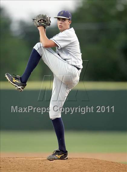 Thumbnail 2 in Stony Point vs. Austin (Texas 5A Region II Bidistrict) photogallery.