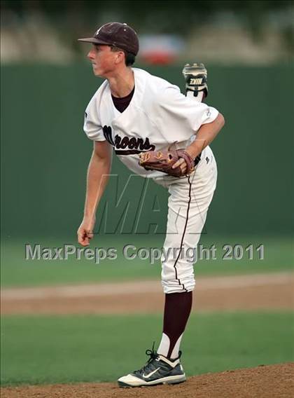 Thumbnail 3 in Stony Point vs. Austin (Texas 5A Region II Bidistrict) photogallery.