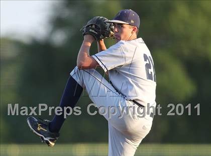 Thumbnail 3 in Stony Point vs. Austin (Texas 5A Region II Bidistrict) photogallery.