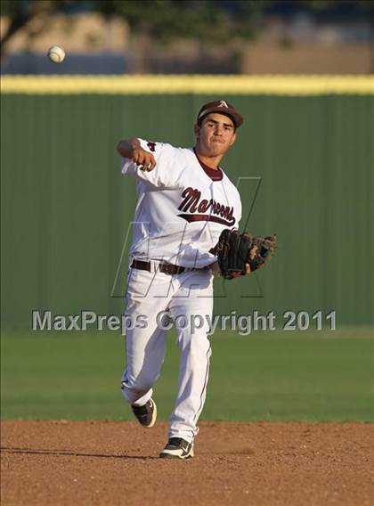 Thumbnail 1 in Stony Point vs. Austin (Texas 5A Region II Bidistrict) photogallery.