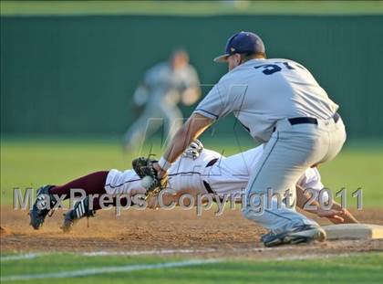 Thumbnail 2 in Stony Point vs. Austin (Texas 5A Region II Bidistrict) photogallery.