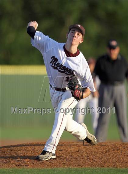 Thumbnail 1 in Stony Point vs. Austin (Texas 5A Region II Bidistrict) photogallery.