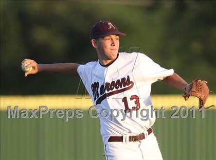 Thumbnail 1 in Stony Point vs. Austin (Texas 5A Region II Bidistrict) photogallery.
