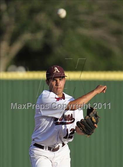 Thumbnail 1 in Stony Point vs. Austin (Texas 5A Region II Bidistrict) photogallery.