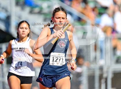 Thumbnail 1 in Guy Thomas Memorial (4 x 800 Relay) photogallery.