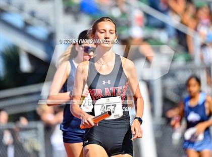 Thumbnail 2 in Guy Thomas Memorial (4 x 800 Relay) photogallery.