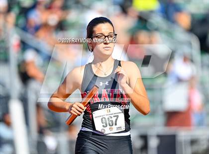 Thumbnail 1 in Guy Thomas Memorial (4 x 800 Relay) photogallery.