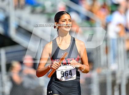Thumbnail 2 in Guy Thomas Memorial (4 x 800 Relay) photogallery.