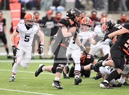 Thumbnail 2 in Ironton vs. Liberty Center (OHSAA Division 5 Final) photogallery.