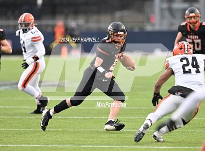 Thumbnail 1 in Ironton vs. Liberty Center (OHSAA Division 5 Final) photogallery.
