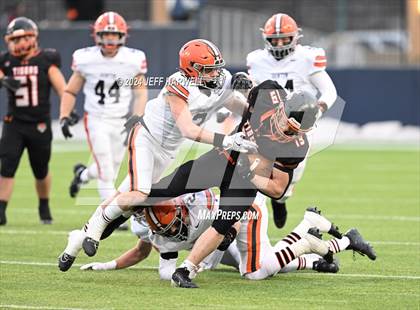 Thumbnail 2 in Ironton vs. Liberty Center (OHSAA Division 5 Final) photogallery.