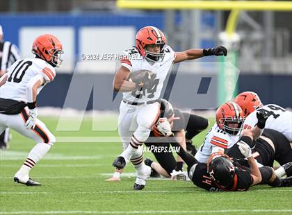 Thumbnail 2 in Ironton vs. Liberty Center (OHSAA Division 5 Final) photogallery.