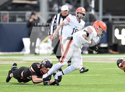 Thumbnail 3 in Ironton vs. Liberty Center (OHSAA Division 5 Final) photogallery.