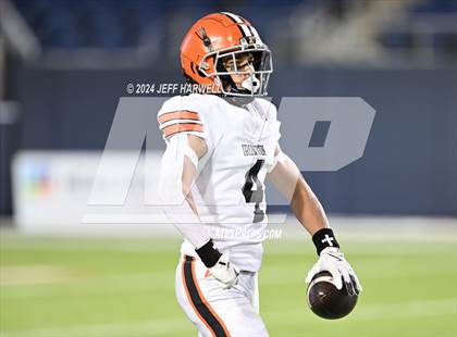 Thumbnail 2 in Ironton vs. Liberty Center (OHSAA Division 5 Final) photogallery.