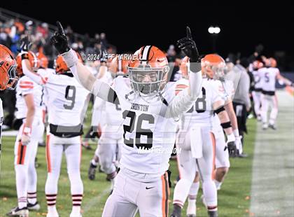 Thumbnail 3 in Ironton vs. Liberty Center (OHSAA Division 5 Final) photogallery.