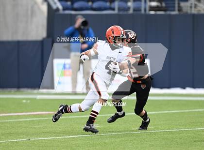 Thumbnail 2 in Ironton vs. Liberty Center (OHSAA Division 5 Final) photogallery.