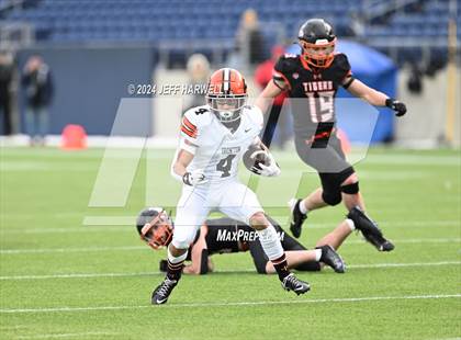 Thumbnail 1 in Ironton vs. Liberty Center (OHSAA Division 5 Final) photogallery.