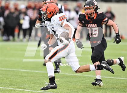 Thumbnail 3 in Ironton vs. Liberty Center (OHSAA Division 5 Final) photogallery.