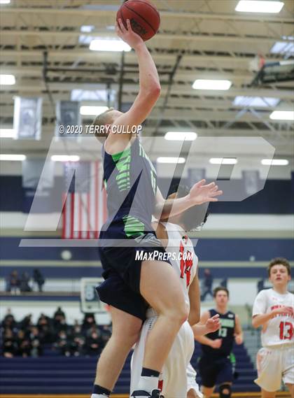 Thumbnail 3 in Timpanogos vs. Murray (CC Winter Invitational) photogallery.