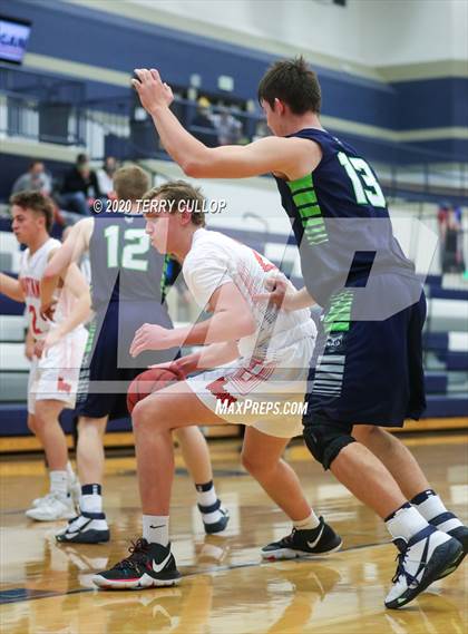 Thumbnail 2 in Timpanogos vs. Murray (CC Winter Invitational) photogallery.