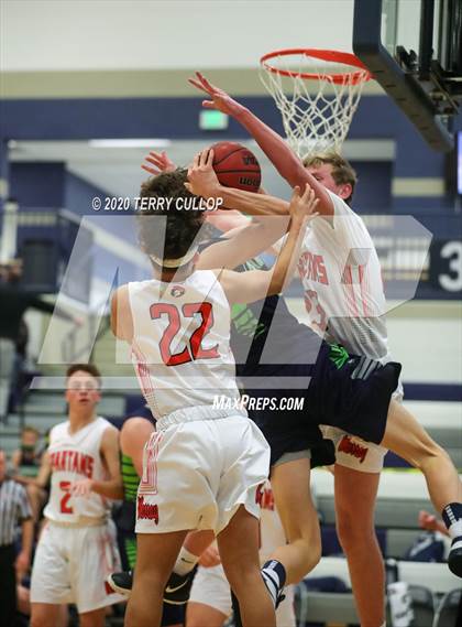 Thumbnail 1 in Timpanogos vs. Murray (CC Winter Invitational) photogallery.