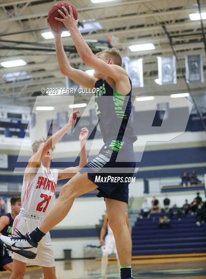 Thumbnail 3 in Timpanogos vs. Murray (CC Winter Invitational) photogallery.