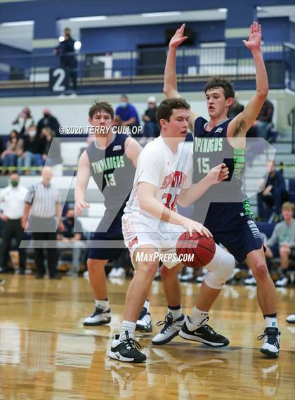 Thumbnail 2 in Timpanogos vs. Murray (CC Winter Invitational) photogallery.