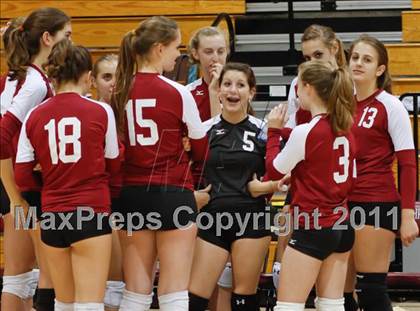 Thumbnail 3 in Oaks Christian vs Villanova Prep photogallery.