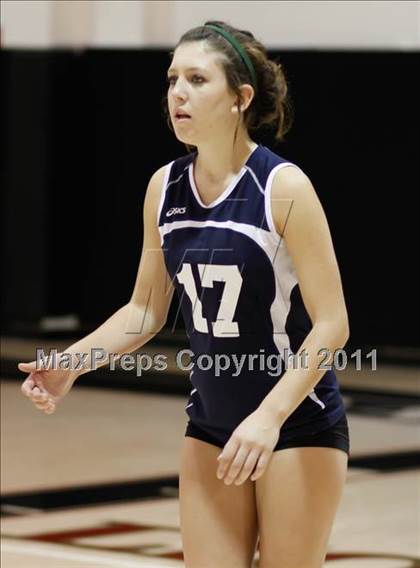Thumbnail 3 in Oaks Christian vs Villanova Prep photogallery.