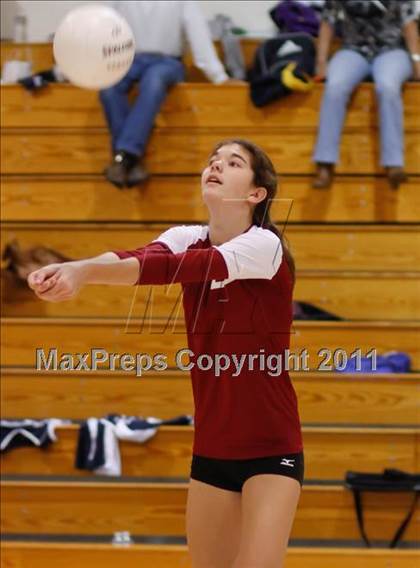 Thumbnail 2 in Oaks Christian vs Villanova Prep photogallery.