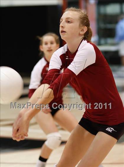 Thumbnail 2 in Oaks Christian vs Villanova Prep photogallery.
