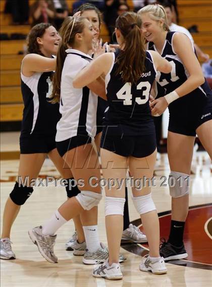 Thumbnail 3 in Oaks Christian vs Villanova Prep photogallery.