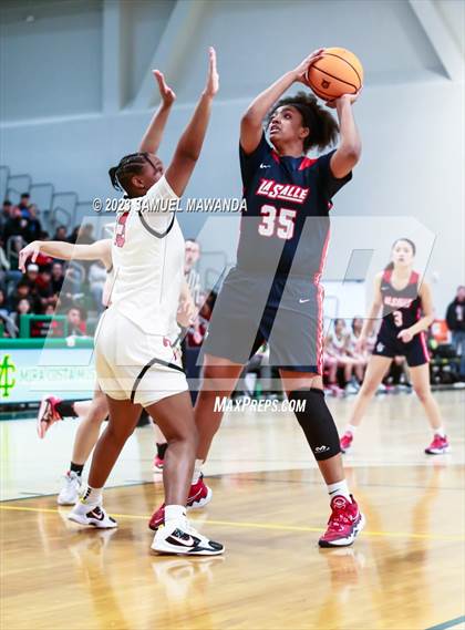 Thumbnail 3 in Hart vs La Salle (CIF SS Division 2AA Championship) photogallery.