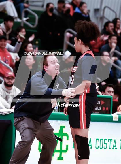 Thumbnail 2 in Hart vs La Salle (CIF SS Division 2AA Championship) photogallery.